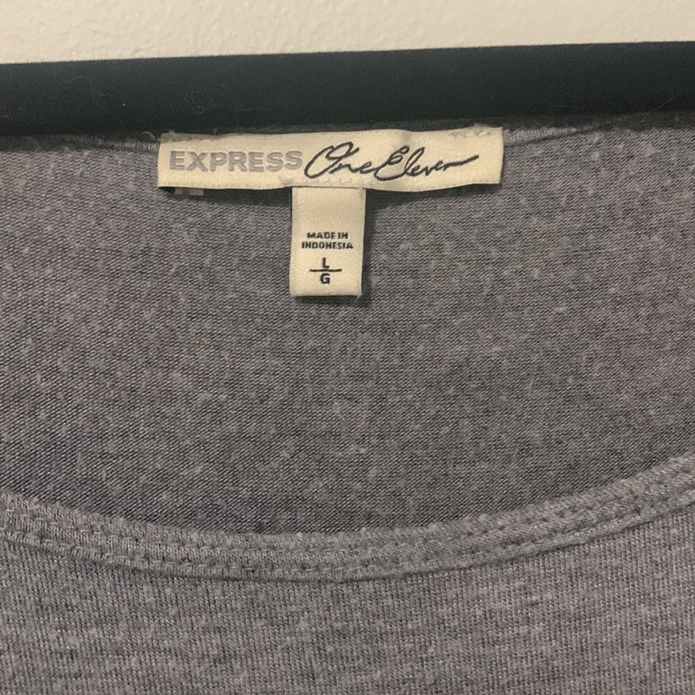 Express cotton grey high low long sleeved shirt - Picture 4 of 4